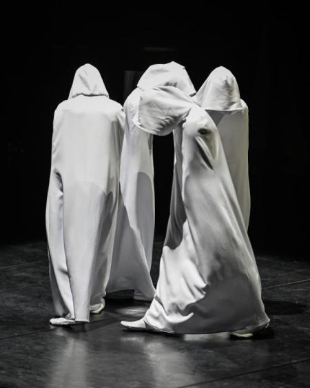 Dancers c Monika S Jakubowska