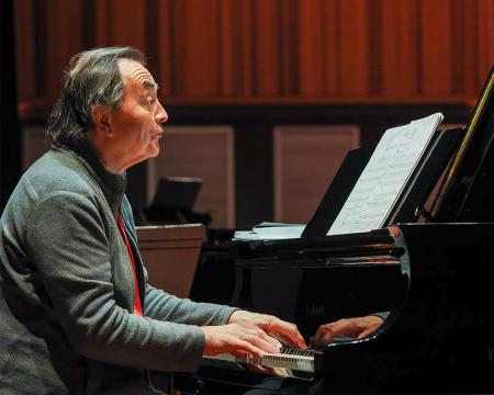 Pierre-Laurent Aimard joined the London Sinfonietta for the Piano Concerto finale