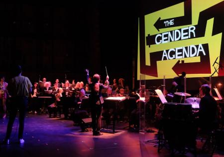 Jessica Cottis conducts the world premiere of The Gender Agenda by Philip Venables in 2018 © Mark Allan