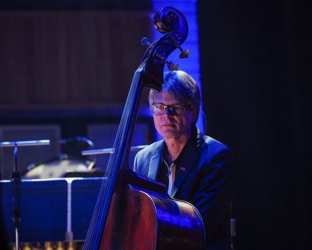 Enno Senft and his double bass