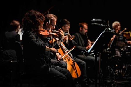 sinfonietta rehearshals