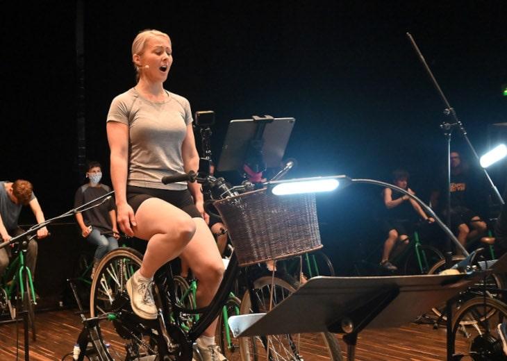 Soprano Jessica Aszodi in cycle-powered concert Houses Slide